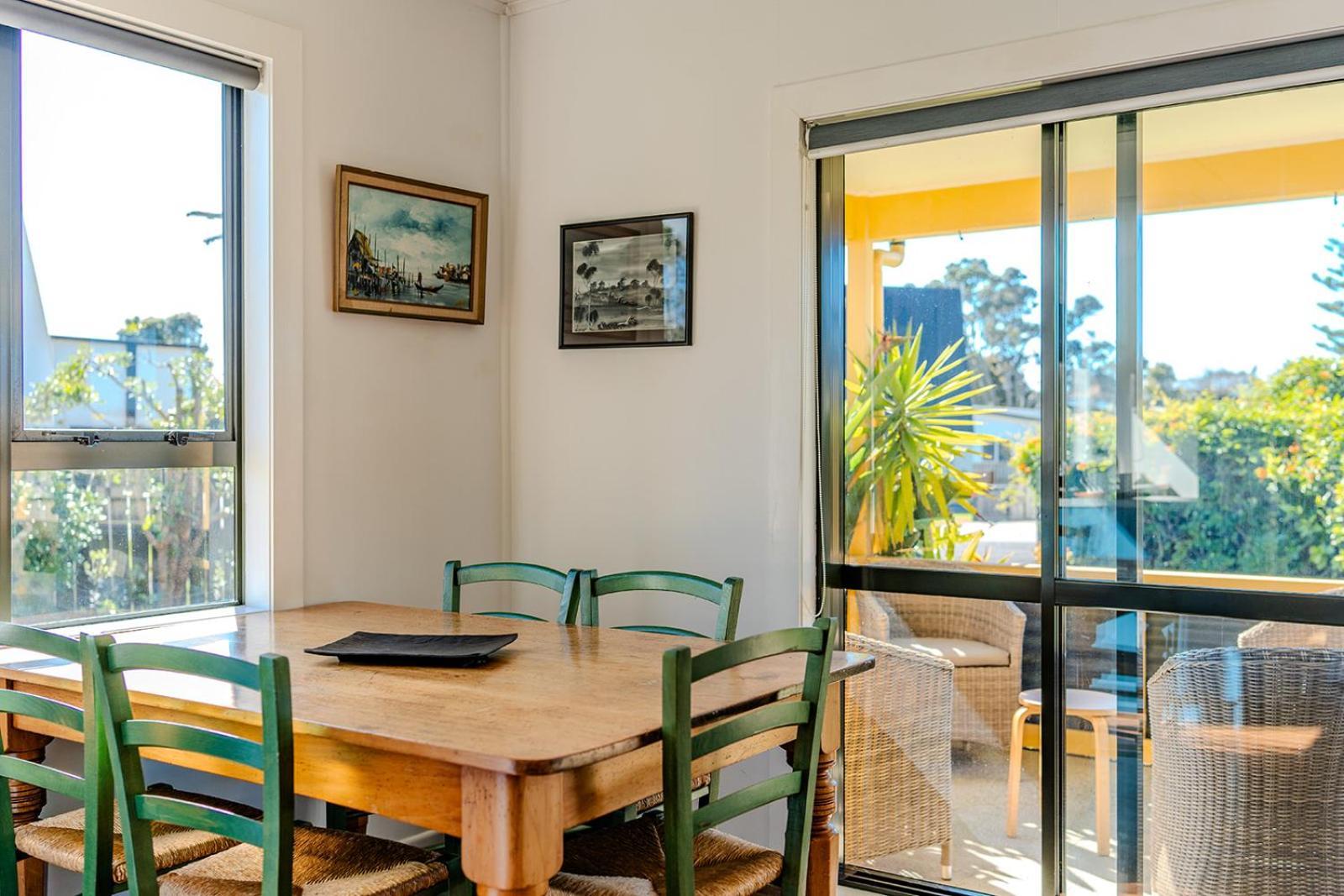 Fun Family Bach, Close To Beach And Shops! 와이히 외부 사진